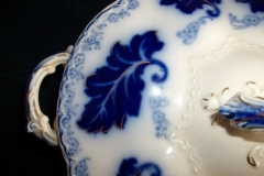 JOHNSON BROTHERS NORMANDY (FLOW BLUE)-  ROUND COVERED SERVING BOWL    ..... https://www.jaapiesFineChinaStore.com