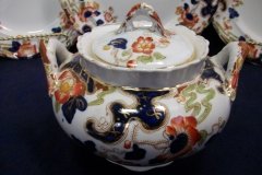 KEELING & CO LOSO WARE TOKIO- COVERED SUGAR BOWL   .....   http://jaapiesfinechinastore.com
