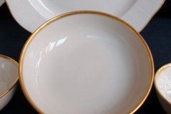 KPM (BERLIN) NEUOSIER 05- BUTTER PATS  .....   http://jaapiesfinechinastore.com