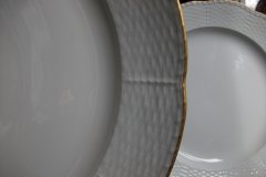 KPM (BERLIN) NEUOSIER 05- CHOP PLATE  13 1/2"   .....   ttps://jaapiesfinechinastore.com