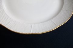 KPM (BERLIN) NEUOSIER 05- CHOP PLATE  13 1/2"   .....   ttps://jaapiesfinechinastore.com