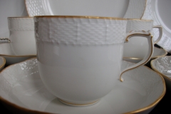 KPM (BERLIN) NEUOSIER 05- COFFEE CUP & SAUCER    ..... https://www.jaapiesfinechinastore.com