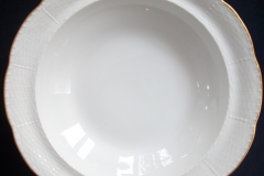 KPM (BERLIN) NEUOSIER 05-   COVERED SERVING  BOWL  .....   ttps://www.jaapiesfinechinastore.com