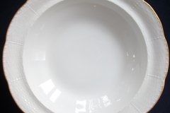 KPM (BERLIN) NEUOSIER 05-   COVERED SERVING  BOWL  .....   ttps://jaapiesfinechinastore.com