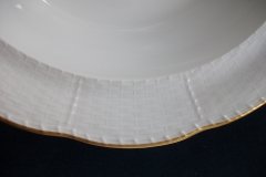 KPM (BERLIN) NEUOSIER 05-   COVERED SERVING  BOWL  .....   ttps://jaapiesfinechinastore.com