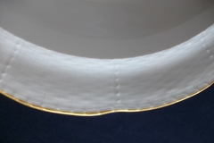 KPM (BERLIN) NEUOSIER 05-   COVERED SERVING  BOWL  .....   ttps://www.jaapiesfinechinastore.com