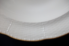 KPM (BERLIN) NEUOSIER 05-   COVERED SERVING  BOWL  .....   ttps://www.jaapiesfinechinastore.com