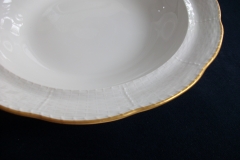 KPM (BERLIN) NEUOSIER 05-   COVERED SERVING  BOWL  .....   ttps://www.jaapiesfinechinastore.com