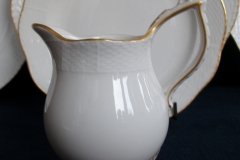 KPM (BERLIN) NEUOSIER 05- CREAMER   ..... http://jaapiesfinechinastore.com