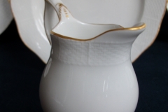 KPM (BERLIN) NEUOSIER 05- CREAMER   ..... https://www.jaapiesfinechinastore.com