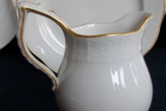 KPM (BERLIN) NEUOSIER 05- CREAMER   ..... https://www.jaapiesfinechinastore.com