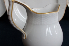 KPM (BERLIN) NEUOSIER 05- CREAMER   ..... https://www.jaapiesfinechinastore.com