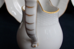 KPM (BERLIN) NEUOSIER 05- CREAMER   ..... https://www.jaapiesfinechinastore.com