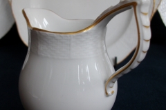 KPM (BERLIN) NEUOSIER 05- CREAMER   ..... https://www.jaapiesfinechinastore.com