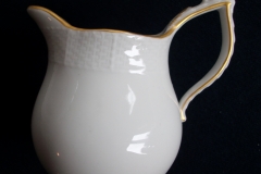 KPM (BERLIN) NEUOSIER 05- CREAMER   ..... https://www.jaapiesfinechinastore.com