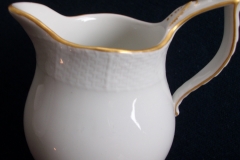 KPM (BERLIN) NEUOSIER 05- CREAMER   ..... https://www.jaapiesfinechinastore.com