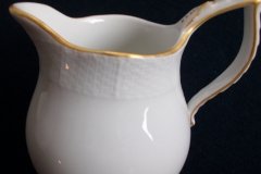 KPM (BERLIN) NEUOSIER 05- CREAMER   ..... http://jaapiesfinechinastore.com