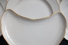 KPM (BERLIN) NEUOSIER 05- CRESCENT SALAD  PLATE   .....   ttps://jaapiesfinechinastore.com