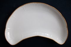 KPM (BERLIN) NEUOSIER 05- CRESCENT SALAD  PLATE   .....   ttps://www.jaapiesfinechinastore.com