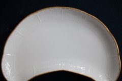 KPM (BERLIN) NEUOSIER 05- CRESCENT SALAD  PLATE   .....   ttps://jaapiesfinechinastore.com