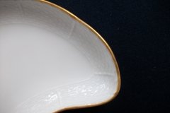 KPM (BERLIN) NEUOSIER 05- CRESCENT SALAD  PLATE   .....   ttps://jaapiesfinechinastore.com