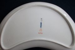 KPM (BERLIN) NEUOSIER 05- CRESCENT SALAD  PLATE   .....   ttps://jaapiesfinechinastore.com