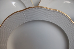 KPM (BERLIN) NEUOSIER 05- DINNER  PLATE   ..... https://www.jaapiesfinechinastore.com