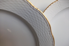 KPM (BERLIN) NEUOSIER 05- DINNER  PLATE   ..... https://www.jaapiesfinechinastore.com