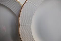 KPM (BERLIN) NEUOSIER 05- DINNER  PLATE   ..... https://www.jaapiesfinechinastore.com