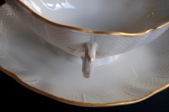 KPM (BERLIN) NEUOSIER 05- GRAVY BOAT   ..... https://www.jaapiesfinechinastore.com