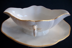 KPM (BERLIN) NEUOSIER 05- GRAVY BOAT   ..... https://www.jaapiesfinechinastore.com