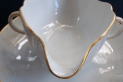 KPM (BERLIN) NEUOSIER 05- GRAVY BOAT   ..... https://www.jaapiesfinechinastore.com