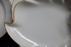 KPM (BERLIN) NEUOSIER 05- LEAF DISH /HANDLE   .....   ttps://jaapiesfinechinastore.com