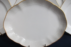 KPM (BERLIN) NEUOSIER 05- OVAL PASTRY DISH   ..... https://www.jaapiesfinechinastore.com