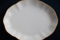 KPM (BERLIN) NEUOSIER 05- OVAL PASTRY DISH   ..... https://www.jaapiesfinechinastore.com