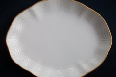 KPM (BERLIN) NEUOSIER 05- OVAL PASTRY DISH   ..... http://jaapiesfinechinastore.com
