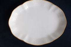 KPM (BERLIN) NEUOSIER 05- OVAL PASTRY DISH   ..... https://www.jaapiesfinechinastore.com