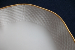 KPM (BERLIN) NEUOSIER 05- OVAL PASTRY DISH   ..... https://www.jaapiesfinechinastore.com