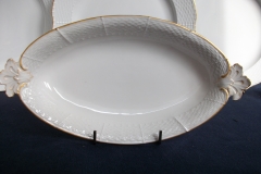 KPM (BERLIN) NEUOSIER 05- OVAL SERVING DISH   ..... https://www.jaapiesfinechinastore.com