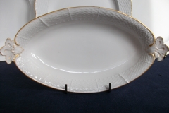 KPM (BERLIN) NEUOSIER 05- OVAL SERVING DISH   ..... https://www.jaapiesfinechinastore.com