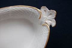 KPM (BERLIN) NEUOSIER 05- OVAL SERVING DISH   ..... https://www.jaapiesfinechinastore.com