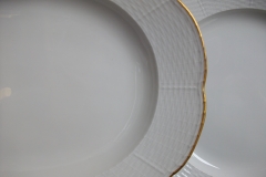 KPM (BERLIN) NEUOSIER 05-   SERVINGPLATTER  13 1/4"   .....   ttps://www.jaapiesfinechinastore.com