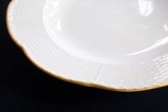 KPM (BERLIN) NEUOSIER 05-   SERVINGPLATTER  13 1/4"   .....   ttps://jaapiesfinechinastore.com