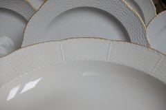KPM (BERLIN) NEUOSIER 05- OPEN  RIM SERVING  BOWL  12"  .....   ttps://jaapiesfinechinastore.com