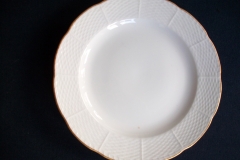 KPM (BERLIN) NEUOSIER 05- SALAD  PLATE   ..... https://www.jaapiesfinechinastore.com