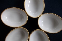 KPM (BERLIN) NEUOSIER 05-   INDIVIDUAL SALTS  .....   ttps://jaapiesfinechinastore.com