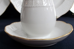 KPM (BERLIN) NEUOSIER 05- COVERED SUGAR BOWL   ..... https://www.jaapiesfinechinastore.com