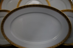 HUTSCHENREUTHER FAVORIT (ENCRUSTED GOLD BAND)-   OVAL HUTSCHENREUTHER FAVORIT-  OVAL SERVING PLATTER  16  1/4" ..... https://www.jaapiesFineChinaStore.com