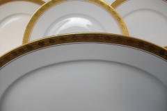 HUTSCHENREUTHER FAVORIT (ENCRUSTED GOLD BAND)-   OVAL HUTSCHENREUTHER FAVORIT-  OVAL SERVING PLATTER  16  1/4" ..... https://www.jaapiesFineChinaStore.com