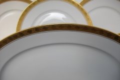 HUTSCHENREUTHER FAVORIT (ENCRUSTED GOLD BAND)-   OVAL HUTSCHENREUTHER FAVORIT-  OVAL SERVING PLATTER  16  1/4" ..... https://www.jaapiesFineChinaStore.com